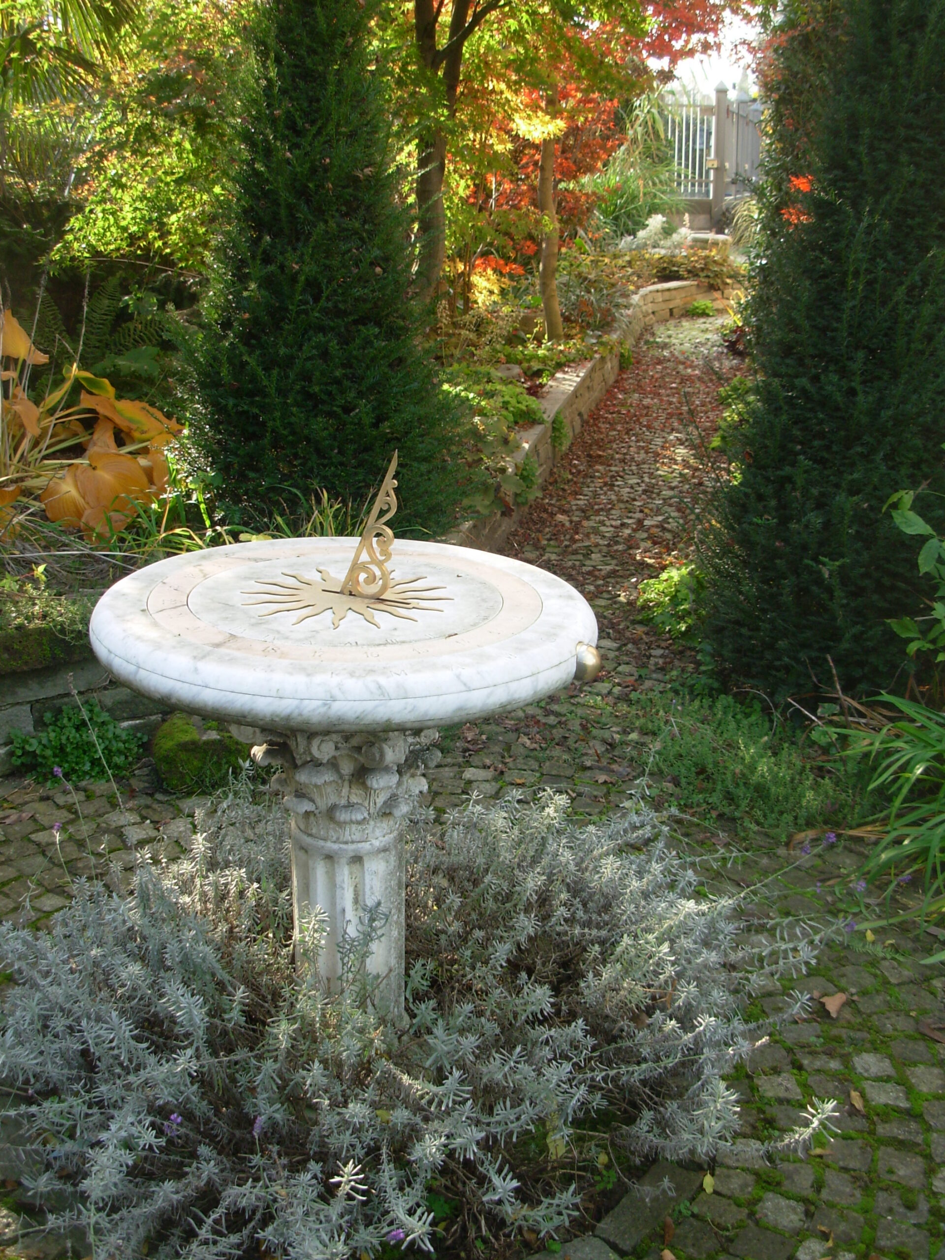 garden sundials